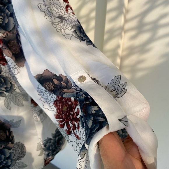 Daniel Rainn white blouse with floral design size XXL - Picture 2 of 5